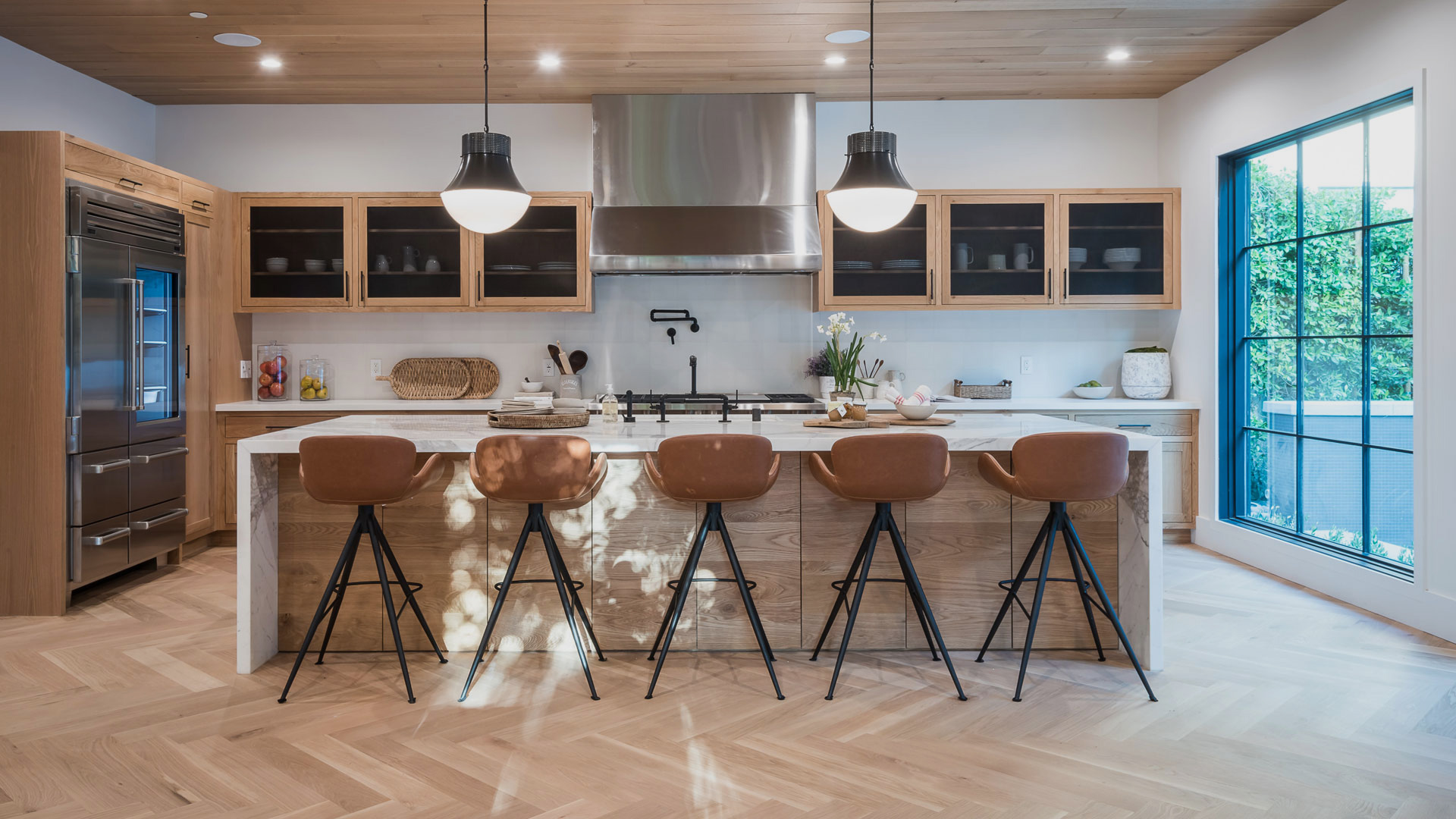 住宅リフォームのことなら鈴鹿市の「株式会社HRS」にお任せください！内装リフォーム・水回りリフォーム、店舗改装、リノベーションなど、小さなことから大改装まで、幅広く承ります！