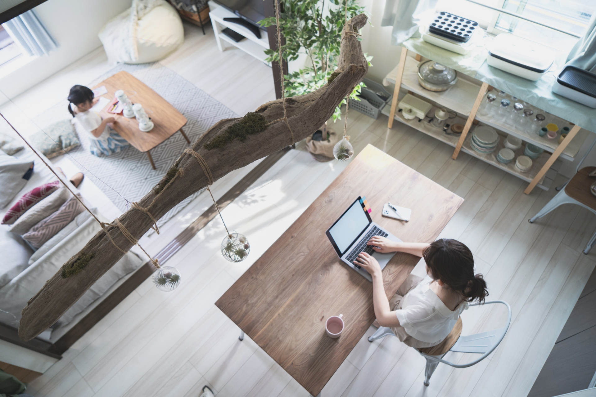 住宅リフォームのことなら鈴鹿市の「株式会社HRS」にお任せください！内装リフォーム・水回りリフォーム、店舗改装、リノベーションなど、小さなことから大改装まで、幅広く承ります！